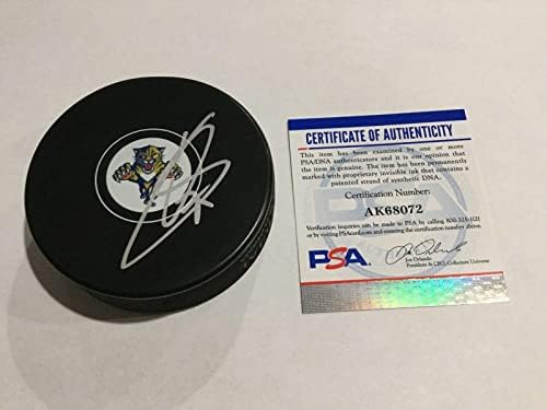 Сергей Бобровский подписа хокей шайба Флорида Пантърс с автограф на PSA DNA COA a - за Миене на НХЛ с автограф